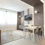 Victoria 4*