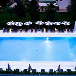 Victoria Hotel 4*