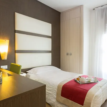 فندق Victoria 4*