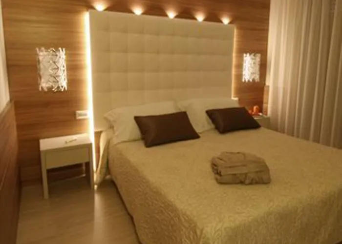 Victoria Hotel 4*