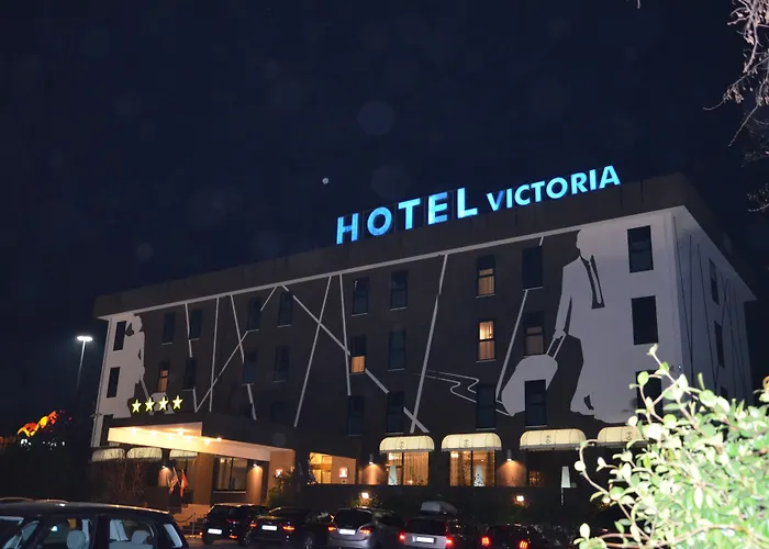 Victoria 4*